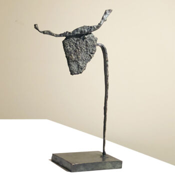 Sculpture titled "en la vida todo se…" by Fernand Greco, Original Artwork, Bronze