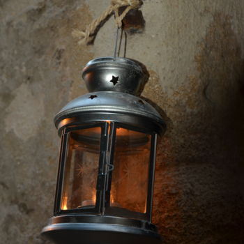 Photographie intitulée "Lampe" par Laure Ferrando, Œuvre d'art originale, Photographie numérique