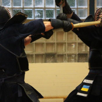 Photographie intitulée "Kendo fight scene" par Myriam, Œuvre d'art originale, Photographie numérique