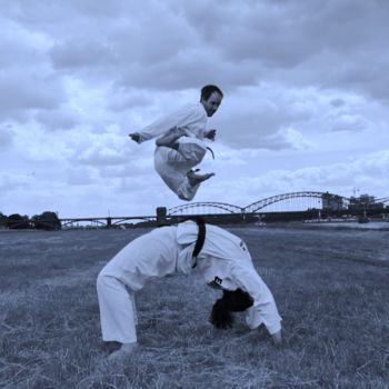Fotografie mit dem Titel "Taekwondo Jump over…" von Myriam, Original-Kunstwerk, Digitale Fotografie