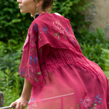 纺织艺术 标题为“mantelet Framboise” 由Fidelie Cardi, 原创艺术品