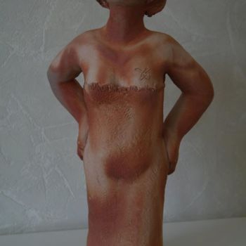 Sculpture titled "Charisma" by Figura Terra, Original Artwork, Terra cotta