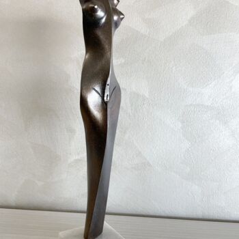 Rzeźba zatytułowany „La Venere” autorstwa Filippo Pietro Castrovinci, Oryginalna praca, Metale