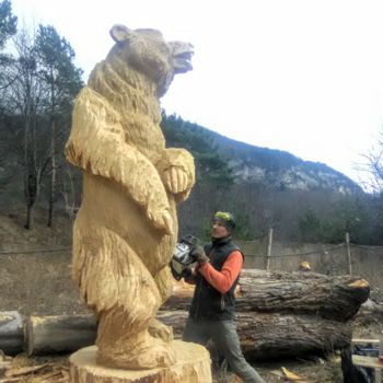 Sculpture intitulée "Резьба медведя бенз…" par Vladimir Filatov, Œuvre d'art originale, Bois