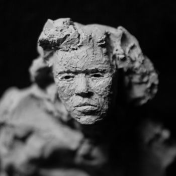 Skulptur mit dem Titel "Clay Face 65" von Fleur Elise Noble, Original-Kunstwerk, Terra cotta