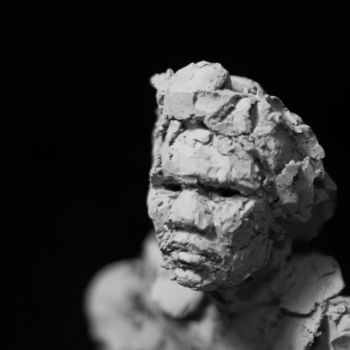 Sculpture intitulée "Clay Face 72" par Fleur Elise Noble, Œuvre d'art originale, Terre cuite