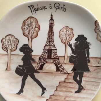 Design titled "A Paris" by Fleurlise Artiste Peintre Et Sculpteur, Original Artwork, Table art