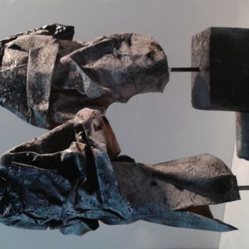 Rzeźba zatytułowany „Petits bout de femm…” autorstwa Chantal Longeon, Oryginalna praca, Papier mache