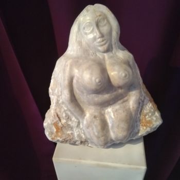 Sculpture intitulée "Pulpeuse" par Forcadolmu, Œuvre d'art originale, Pierre