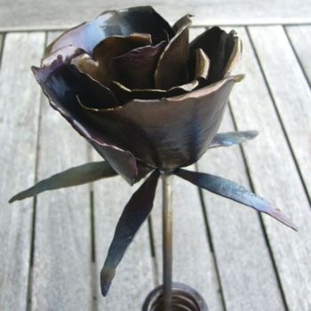 Sculpture intitulée "Rose éternelle" par Grégory Amelynck, Œuvre d'art originale, Métaux