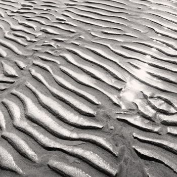 Fotografie mit dem Titel "Light on sand" von Bernhard Lüttmer, Original-Kunstwerk