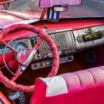 Fotografia intitulada "A pink Dodge" por Robert Agoston, Obras de arte originais, Fotografia digital