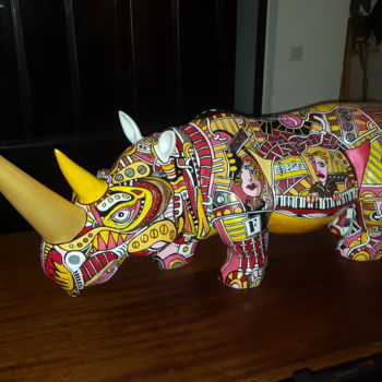 Sculpture titled "BILL LE RHINO" by Franck Célaire, Original Artwork, Resin