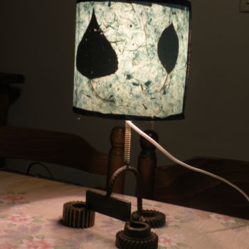 Sculpture intitulée "Lampe Engrenages" par Franck Pettiti, Œuvre d'art originale, Métaux