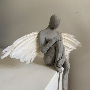 Rzeźba zatytułowany „Angel Resting” autorstwa François Farcy, Oryginalna praca, Glina
