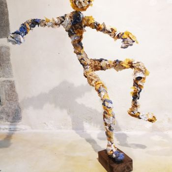 Sculpture titled "DANSE 2" by Fran, Original Artwork, Paper maché