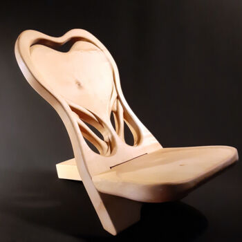 Sculpture intitulée "Little Queen Chair" par Frank Dreyer, Œuvre d'art originale, Bois