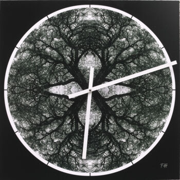 Design titled "wallclock 6 , limit…" by Franz Hümpfner, Original Artwork, Digital Print Mounted on Wood Stretcher frame