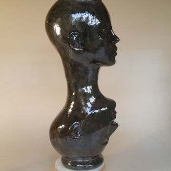 Skulptur mit dem Titel "Reflet 2" von Frédéric Louvier, Original-Kunstwerk, Keramik