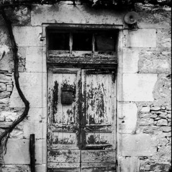 Photography titled "Vieille porte" by Frédéric Duchesnay, Original Artwork, Analog photography