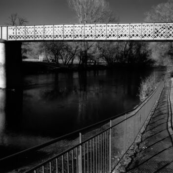 Photographie intitulée "Pont de fer" par Frédéric Duchesnay, Œuvre d'art originale, Photographie argentique