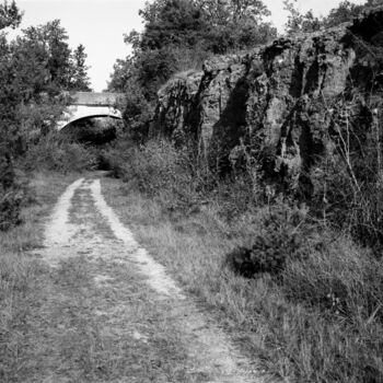 Photographie intitulée "Chemin de carrière" par Frédéric Duchesnay, Œuvre d'art originale, Photographie argentique