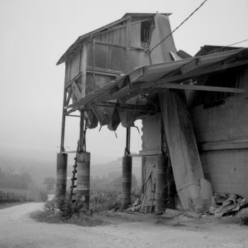 Photography titled "Le silo" by Frédéric Duchesnay, Original Artwork, Analog photography