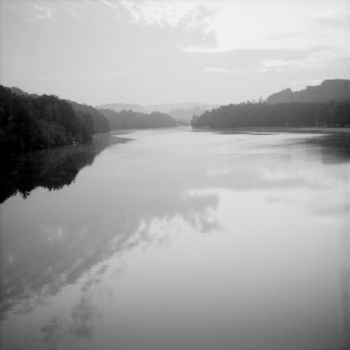 Fotografie mit dem Titel "Le lac" von Frédéric Duchesnay, Original-Kunstwerk, Analog Fotografie