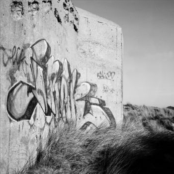 Photography titled "Le mur." by Frédéric Duchesnay, Original Artwork, Analog photography