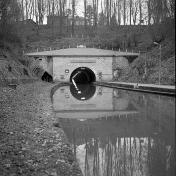 Photographie intitulée "Le tunnel" par Frédéric Duchesnay, Œuvre d'art originale, Photographie argentique