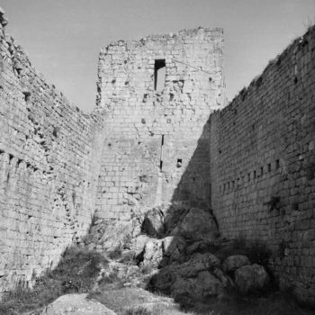 Photographie intitulée "Montségur" par Frédéric Duchesnay, Œuvre d'art originale, Photographie argentique