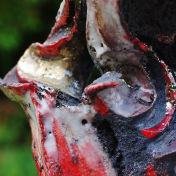 Sculpture titled "details-raku-parfum…" by Freddy Blackberry, Original Artwork