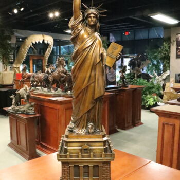 Escultura titulada "Statue of Liberty B…" por Frédéric-Auguste Bartholdi, Obra de arte original, Bronce