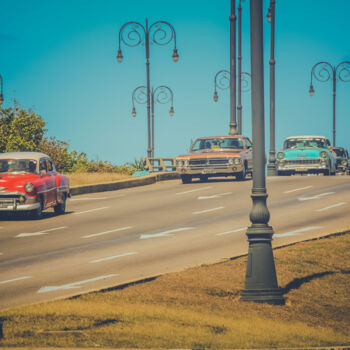 Photographie intitulée "Havana old car Boul…" par Frederic Bos, Œuvre d'art originale, Photographie numérique