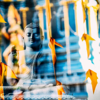 Fotografia zatytułowany „Bouddha Zen” autorstwa Frederic Bos, Oryginalna praca, Fotomontaż