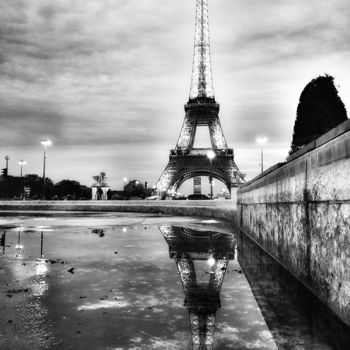 Fotografia intitolato "Tour Eiffel" da Frenzou_cinema, Opera d'arte originale