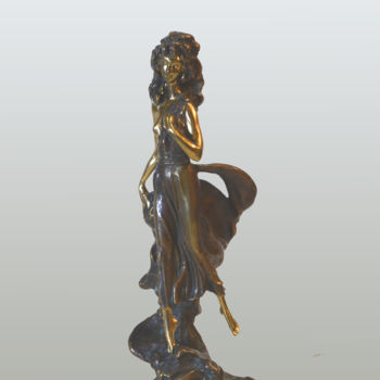 Скульптура под названием "Aphrodite born from…" - Gennady Zmitrovich, Подлинное произведение искусства, Бронза
