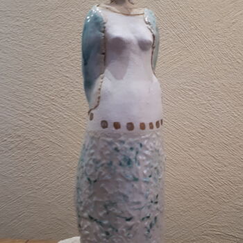 Sculpture intitulée "Girl (White with Bi…" par Gaby Pühmeyer, Œuvre d'art originale, Céramique