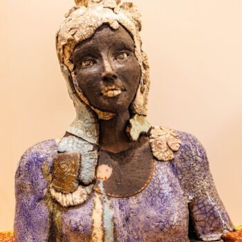 Sculpture titled "Elsa" by Gaby Pühmeyer, Original Artwork, Terra cotta