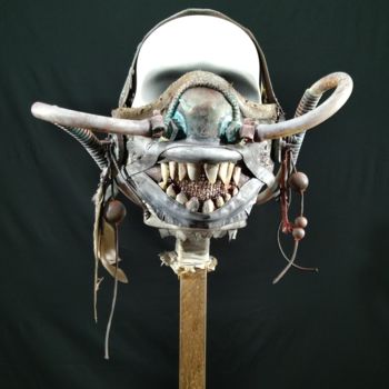 「Jaws antivirus Mask…」というタイトルの彫刻 Igor Gadreaud (Gad the Brand)によって, オリジナルのアートワーク, プラスチック
