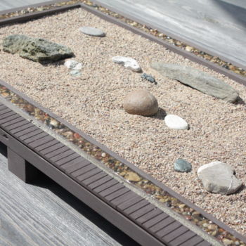 Installazione intitolato "Садик камней. Rock…" da Vladimir Gats, Opera d'arte originale, Installazione artistica
