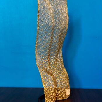 Escultura titulada "Gold Curves I" por Gavin Tu, Obra de arte original, Bordado