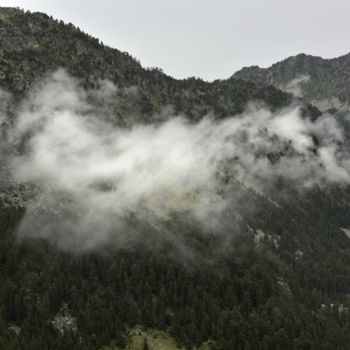 Photographie intitulée "Petit nuage" par Christophe Jeanjean, Œuvre d'art originale, Photographie non manipulée Monté sur Al…