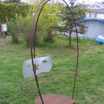 Sculpture titled "chaise volante" by Gdenancy, Original Artwork