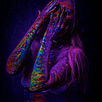 Fotografie getiteld "Purple mourning" door Gelu Stanculescu, Origineel Kunstwerk, Digitale fotografie
