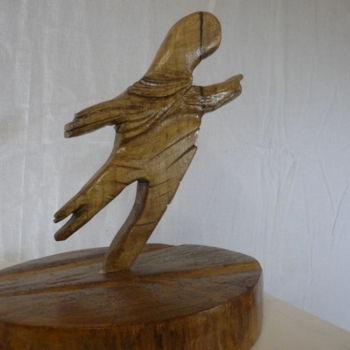 Sculpture titled "La fuite s'enfuit" by Yerry, Original Artwork, Wood