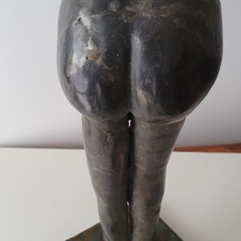 Sculpture intitulée "Femme sans tete" par Gérard Cyne, Œuvre d'art originale, Béton