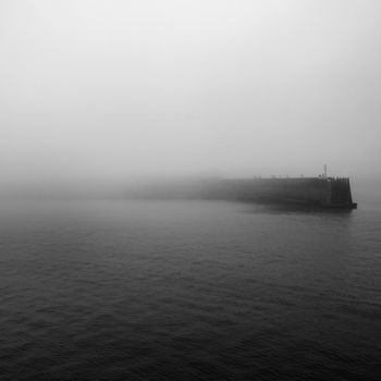 Photographie intitulée "Fumée de mer" par Gérard Vouillon, Œuvre d'art originale