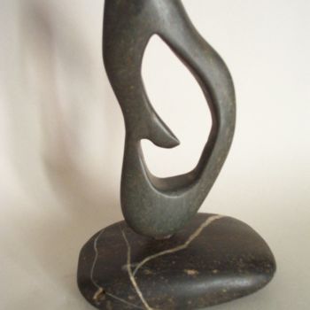 Sculpture titled "GALET OUVERT" by Gérard Didier, Original Artwork, Stone