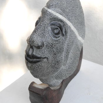Escultura intitulada "TETE 2" por Gérard Didier, Obras de arte originais, Pedra